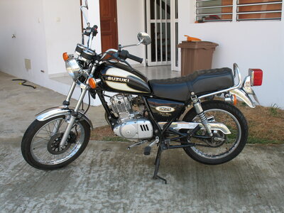 A vendre Moto suzuki 125 GN, IMG_2401