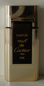 Miniatures de parfum, Cartier_Must P 5 7cm 4ml B M stries en creux moitie plein