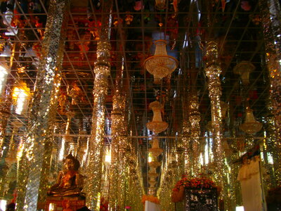 dis moi quel est ton buddha et je te dirais qui tu es, boudha s’est permis quelques reamenagements interieurs