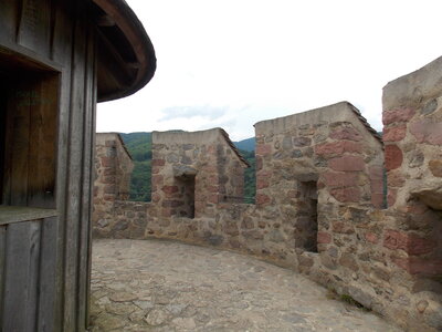 Châteaux de Kaysesberg(68) Et châteaux Ortenbourg et Rammstein (67) pres de Scherwiller) et vue sur le Haut-koenigsbourg ET l'Altmattkopf (pres du Gaschney, DSCN1507