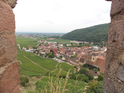 Châteaux de Kaysesberg(68) Et châteaux Ortenbourg et Rammstein (67) pres de Scherwiller) et vue sur le Haut-koenigsbourg ET l'Altmattkopf (pres du Gaschney, DSCN1508