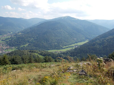 Châteaux de Kaysesberg(68) Et châteaux Ortenbourg et Rammstein (67) pres de Scherwiller) et vue sur le Haut-koenigsbourg ET l'Altmattkopf (pres du Gaschney, DSCN1543