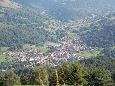 Châteaux de Kaysesberg(68) Et châteaux Ortenbourg et Rammstein (67) pres de Scherwiller) et vue sur le Haut-koenigsbourg ET l'Altmattkopf (pres du Gaschney, DSCN1544