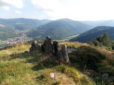 Châteaux de Kaysesberg(68) Et châteaux Ortenbourg et Rammstein (67) pres de Scherwiller) et vue sur le Haut-koenigsbourg ET l'Altmattkopf (pres du Gaschney, DSCN1556