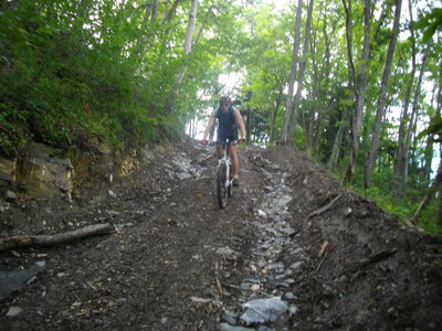 CIRCUIT DU ROUX ET DE COMBELOUP, Descente de Combeloup vers la Ronzière