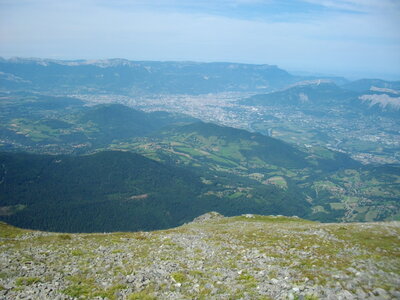 LE GRAND COLON, Vers Grenoble, depuis les dernières pentes du Grand Colon