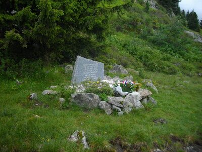CIRCUIT DE LA VALETTE 14/08/2014, Stèle à la Résistance près de la Barrière