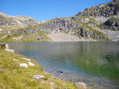 LES LACS DES SEPT-LAUX : Randonnée pédestre (massif de Belledonne) : 19.5 km, 7 h, 1015 m de dénivellation positive cumulée, P3, T1 (courts passagesT2). Météo : beau temps. Participants : Rémi, Richard et Marcel, Lac de la Sagne