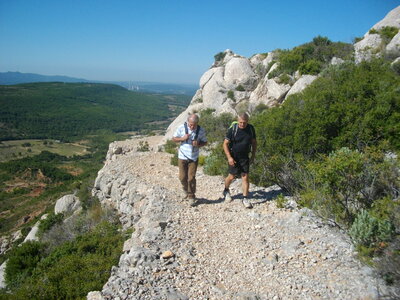 PAS DU CLAPIER - PAS DE L'ESCALETTE 04 09 14 (Randonnée pédestre, Sainte-Victoire) : 9.18 km, 4 h 30, 680 m de dénivellation positive cumulée ; P2, T2 (passages ponctuels). Météo : Grand beau temps. Participants : Hélène, Odette, Alain, Jean-Paul et Marcel., Peu avant la Marbrière