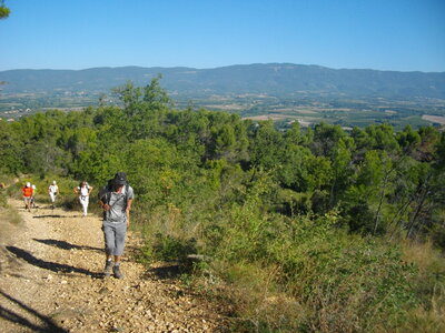 ANSOUIS - VILLELAURE (Randonnée pédestre, Lubéron) :13 km, 4 h, 350 m de dénivellation positive cumulée, P1, T1. Météo : beau temps. 14 participants, IMGP8372