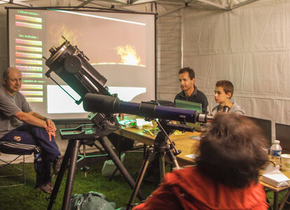 Mesnières 2014, Notre stand en attente...de personnes curieuses