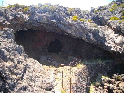GLACIERE DU GRAND BENARE, La Glacière du Grand Bénare : elle fonctionnait sur le même principe que celles de chez nous, dans la Sainte-Baume.