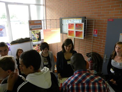 Salon de la mini entreprise 2 mai 2011 Place des Métiers, DSCN2543 (Copier)