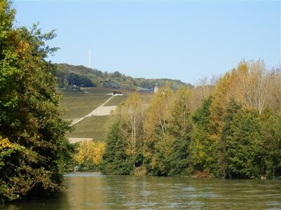 Déjeuner promenade sur la marne à Cumières le 19 Octobre 2014, LA MARNE