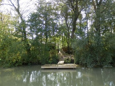 Déjeuner promenade sur la marne à Cumières le 19 Octobre 2014, L'ILE AUX ANES
