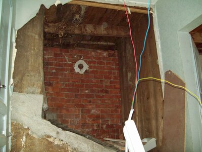 Maison  - Partie habitation étage, Début des travaux la cheminée