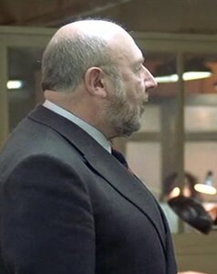 Sosiesland, Donald Pleasance