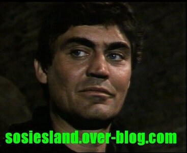 Sosiesland, Sacha Distel