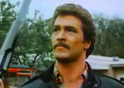 Sosiesland, Tom Selleck 2