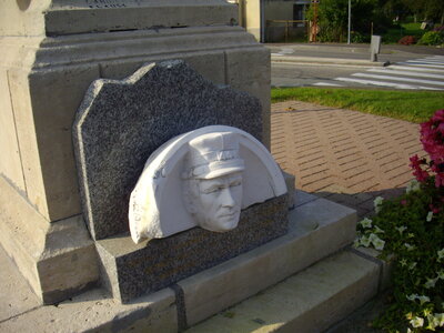 Christiane, Joncheray  monument au morts  Caporal Peugeot