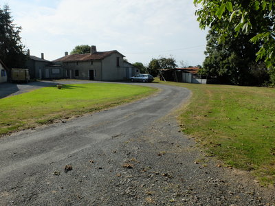 La Jamonnière, 000-1 Cour