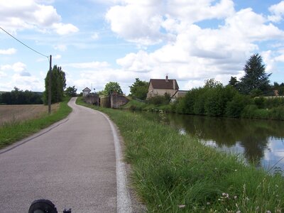 Bourg en Bresse - Pornic, Le canal du centre des écluses parfois hautes