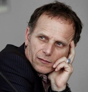 Sosiesland, Fabrice Luchini