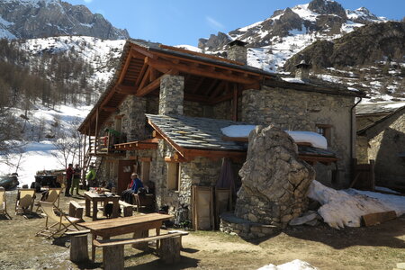 2015-03-ski-traversee-alpes, alpes-aventure-traversee-alpes-campo-base-val-maira-viviere-2015-04-02-098