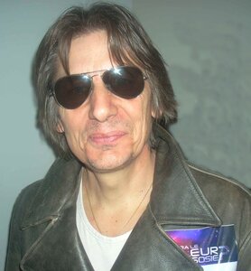 Sosiesland, Jacques dutronc