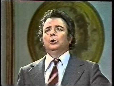 Sosiesland, Paul Sorvino