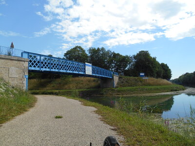 Ballade 2014  entre Saône , Champagne, Loire et Rhône., le canal de la Saone à la Marne à sont tout début à maxilly sur Saone