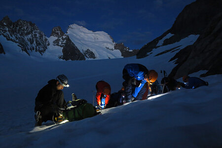 2015-06-11-alpinisme-roche-faurio, alpes-aventure-alpinisme-montee-refuge-ecrins-2015-06-11-04