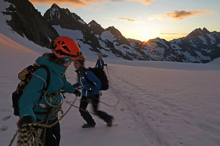 2015-06-11-alpinisme-roche-faurio, alpes-aventure-alpinisme-montee-refuge-ecrins-2015-06-11-13