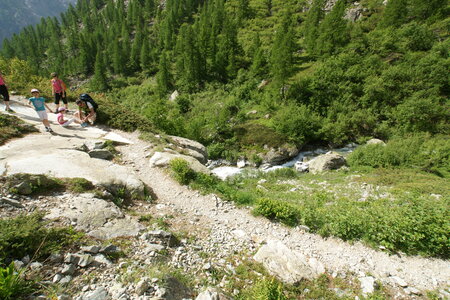 2015-05-30-randonnée-refuge-bans, alpes-aventure-randonne-trek-famille-refuge-bans-2015-05-30-061