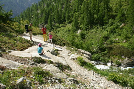 2015-05-30-randonnée-refuge-bans, alpes-aventure-randonne-trek-famille-refuge-bans-2015-05-30-074