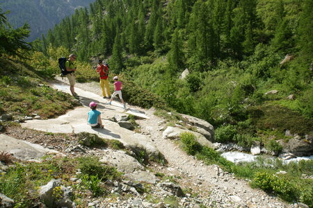 2015-05-30-randonnée-refuge-bans, alpes-aventure-randonne-trek-famille-refuge-bans-2015-05-30-075