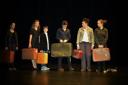 Théâtre 2015 - La Compagnie Les Yeux d'Encre - «En bas de chez toi. », DSC_0147  2 