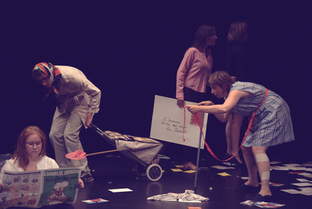 Théâtre 2015 - La Compagnie Les Yeux d'Encre - «En bas de chez toi. », DSC_0530
