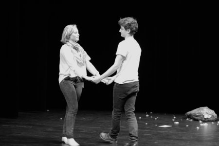 Théâtre 2015 - La Compagnie Les Yeux d'Encre - «En bas de chez toi. », DSC_0511