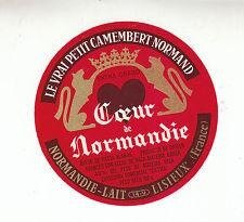 Blasons des villes normandes portant les Léopards Normands, K800_camembert Coeur de Nie