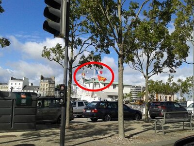 Drapeaux Normands aux 2 Léopards, K800_2014-09-24 13.07.09