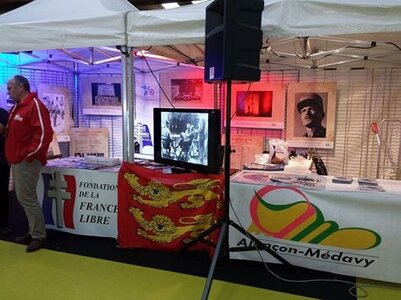 Drapeaux Normands aux 2 Léopards, K800_alençon medavy -vive la resistance 13-04-14 Seb-Lelièvre FB