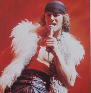 Live in Berlin 1994, Howard4-vi