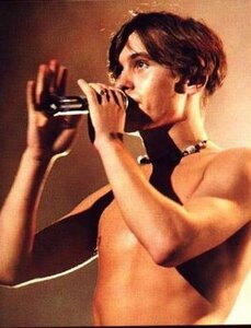Live in Berlin 1994, tt147-vi