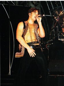 Live in Berlin 1994, Rob013-vi