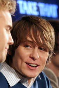 Take That 2005, Markpressconferencevi-vi