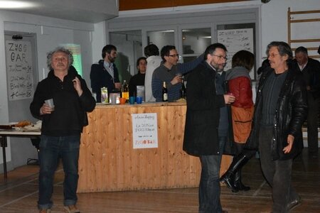 ZYGOMATIC Festival #7, du 18 au 28 mars 2016, 2015-03-19_SeverineLEPETIT-pot de-l-amitie-avec-artiste-public-et-asso WEB