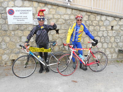 2015-12-19  Vélos de NOEL, velos de Noel 19 décembre 2015 005