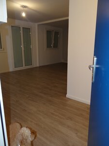 VERNON - Appart 5, Entrée vue salon