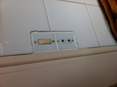 maison 1 rue du Monténégro, 85000 La Roche sur Yon, electricit? salle de bain